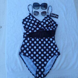 Bundle matching sunglasses&well-designed cool swimming suit brand new
